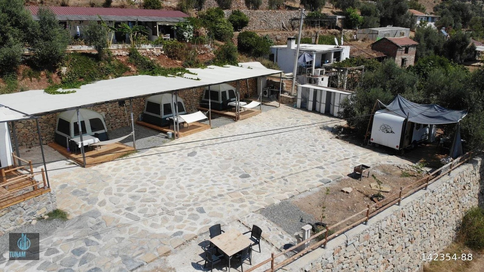 Çökertme Çadır Camping: Huzurlu Koyda Doğayla Baş Başa Kamp Keyfi